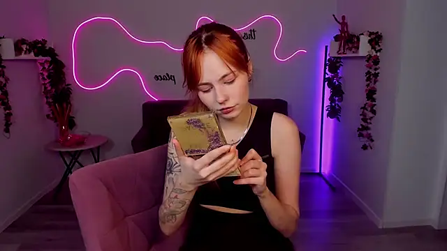 MiaSensitive online show from 13, 4, 2026