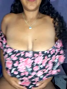 Snapshot of emily_fox01 chatting on 11, 7, 2026 emily fox01 online show from 11, 7, 2026