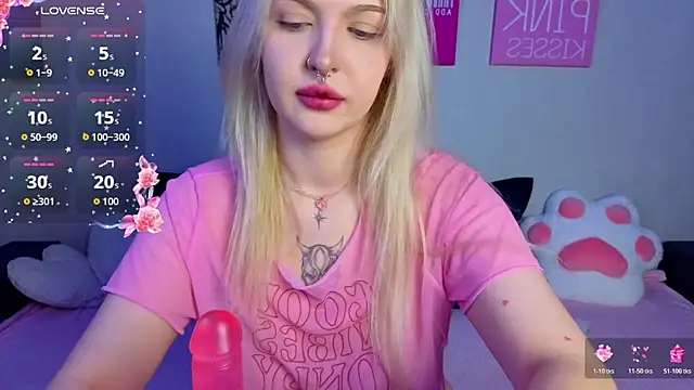Snapshot of BlondieSummer chatting on 30, 7, 2026 BlondieSummer online show from 30, 7, 2026