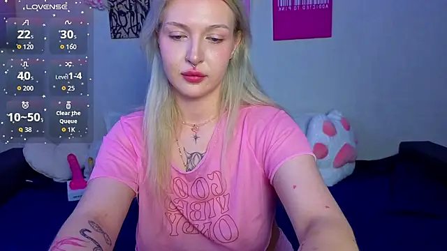 Snapshot of BlondieSummer chatting on 29, 5, 2026 BlondieSummer online show from 29, 5, 2026