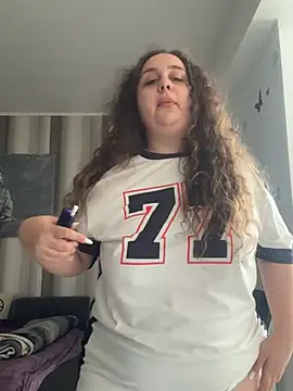 CurlyMaddie online show from 19, 7, 2026