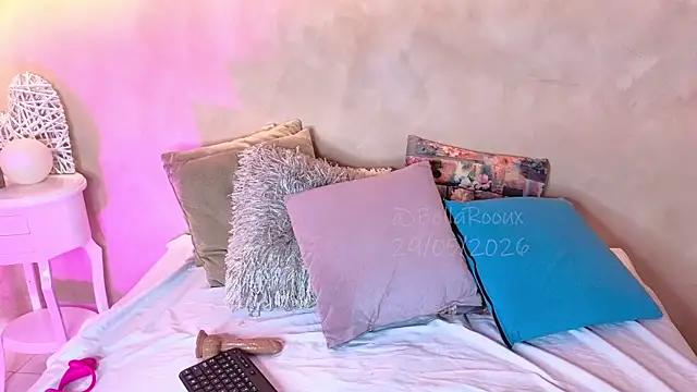 Snapshot of BellaRouxxx chatting on 29, 5, 2026 BellaRouxxx online show from 29, 5, 2026