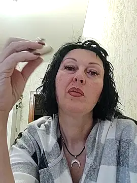 HelgaDennis online show from 11, 4, 2026