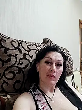 Snapshot of HelgaDennis chatting on 5, 6, 2026 HelgaDennis online show from 5, 6, 2026