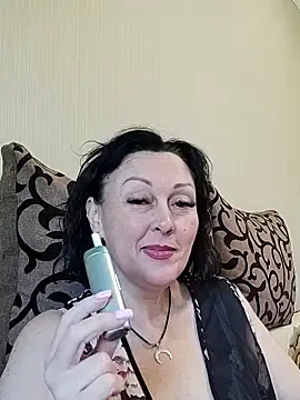 Snapshot of HelgaDennis chatting on 16, 5, 2026 HelgaDennis online show from 16, 5, 2026