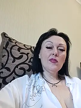 Snapshot of HelgaDennis chatting on 16, 6, 2026 HelgaDennis online show from 16, 6, 2026