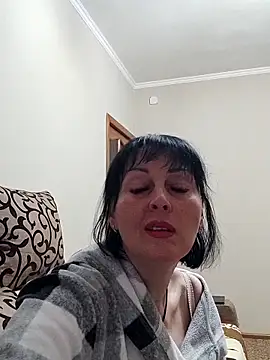 HelgaDennis online show from 8, 4, 2026