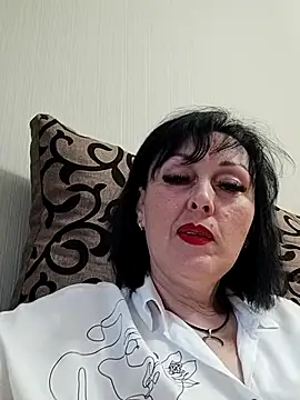Snapshot of HelgaDennis chatting on 1, 6, 2026 HelgaDennis online show from 1, 6, 2026