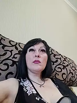 Snapshot of HelgaDennis chatting on 6, 6, 2026 HelgaDennis online show from 6, 6, 2026