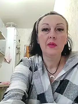 Snapshot of HelgaDennis chatting on 8, 5, 2026 HelgaDennis online show from 8, 5, 2026