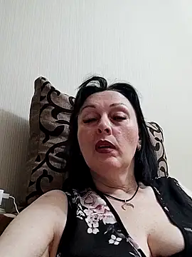 Snapshot of HelgaDennis chatting on 12, 5, 2026 HelgaDennis online show from 12, 5, 2026
