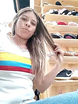 Snapshot of alanna6950 chatting on 26, 3, 2026 alanna6950 online show from 26, 3, 2026