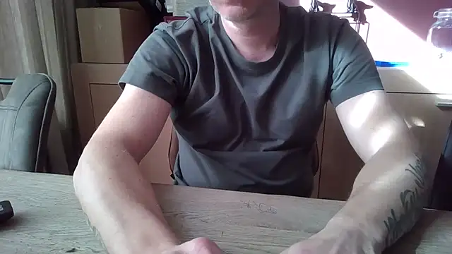 Essie deLona online show from 20, 3, 2026