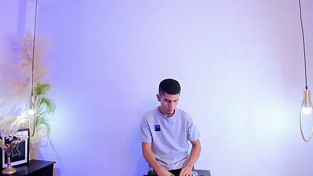 your d0ll1 online show from 20, 4, 2026