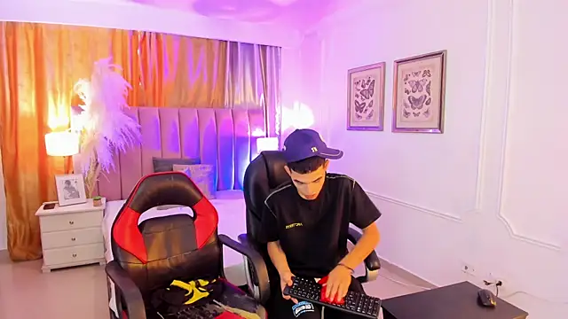 your d0ll1 online show from 3, 8, 2026
