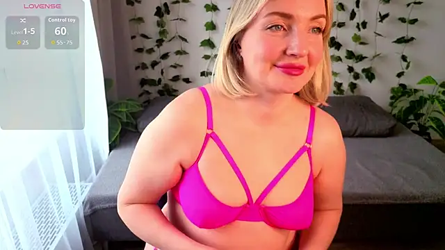 MonikFoxi online show from 24, 4, 2026