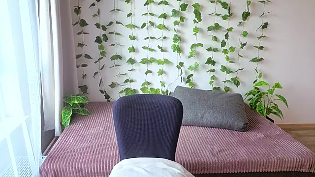MonikFoxi online show from 13, 5, 2026