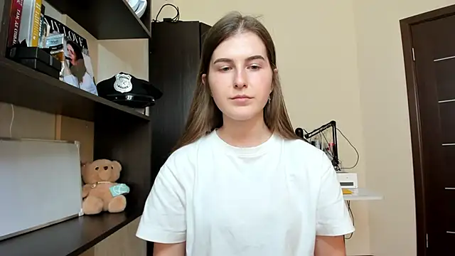 Snapshot of OhMyAlice chatting on 27, 5, 2026 OhMyAlice online show from 27, 5, 2026