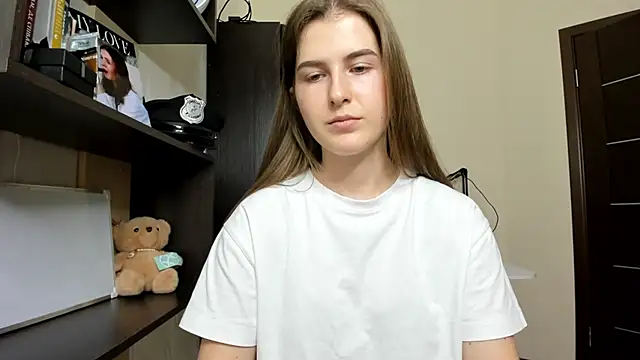 Snapshot of OhMyAlice chatting on 26, 5, 2026 OhMyAlice online show from 26, 5, 2026
