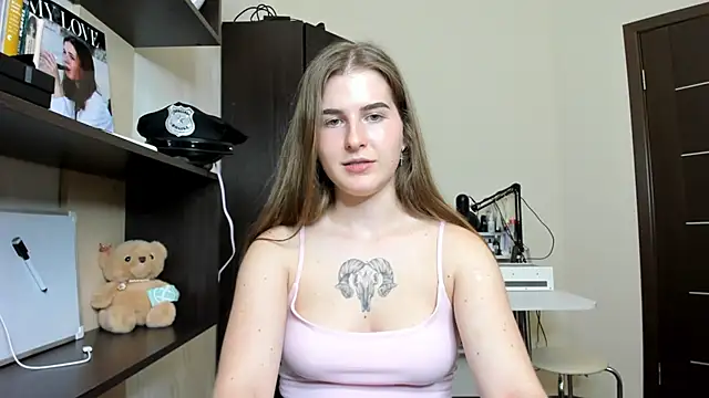 Snapshot of OhMyAlice chatting on 6, 6, 2026 OhMyAlice online show from 6, 6, 2026