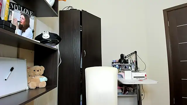 Snapshot of OhMyAlice chatting on 19, 6, 2026 OhMyAlice online show from 19, 6, 2026