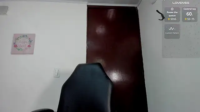 mia rouxx1 online show from 14, 5, 2026