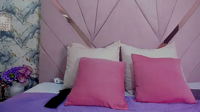 mia rouxx1 online show from 26, 5, 2026