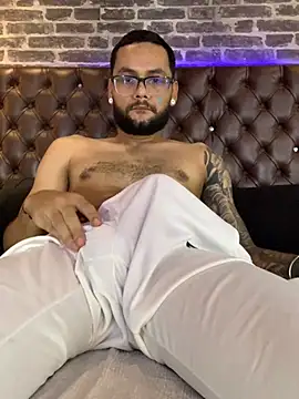KyleJoss30 online show from 15, 4, 2026