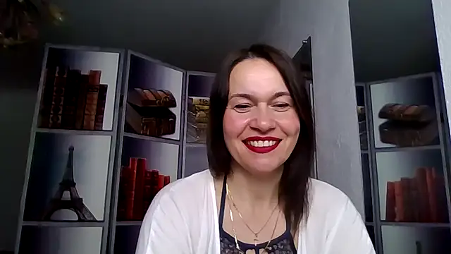 Selena Moo online show from 10, 4, 2026