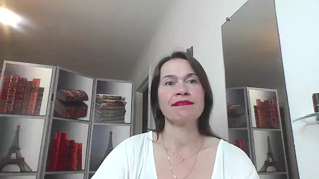 Selena Moo online show from 4, 6, 2026