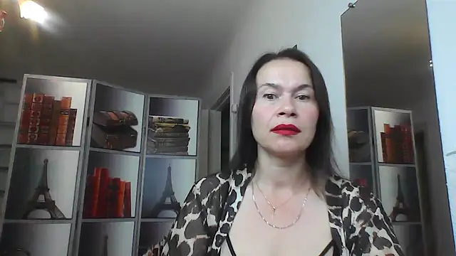 Snapshot of Selena_Moo chatting on 25, 7, 2026 Selena Moo online show from 25, 7, 2026