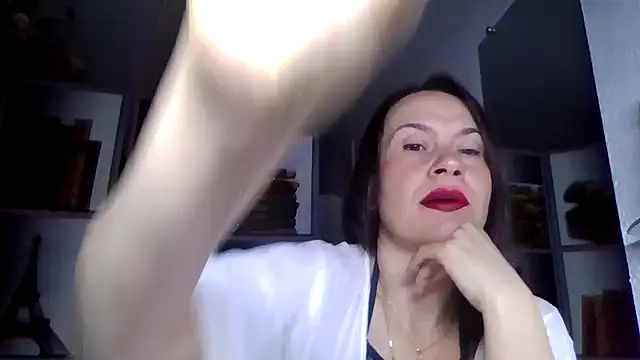 Selena Moo online show from 26, 3, 2026