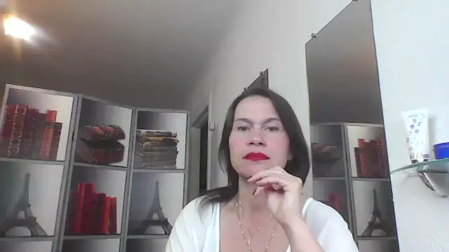 Selena Moo online show from 31, 5, 2026