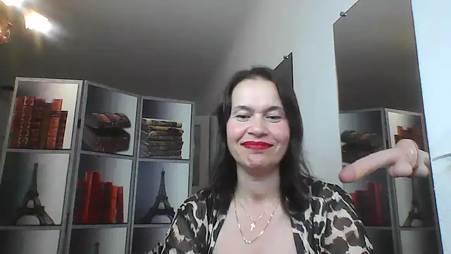 Snapshot of Selena_Moo chatting on 28, 7, 2026 Selena Moo online show from 28, 7, 2026