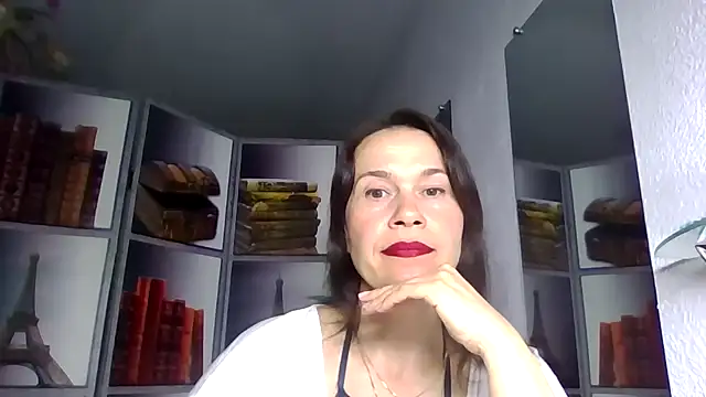 Selena Moo online show from 26, 3, 2026