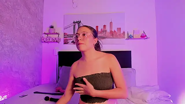 SofiaLujan  online show from 8, 4, 2026