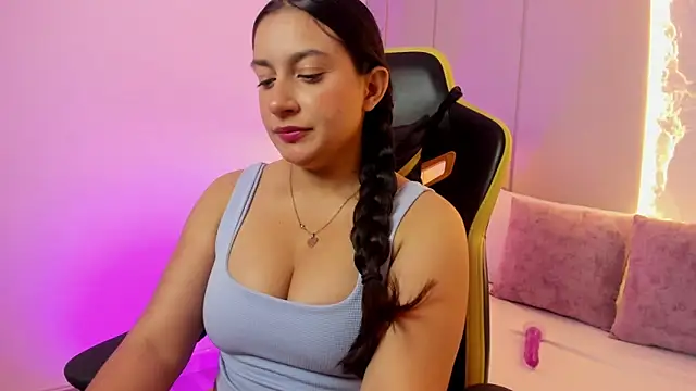 kira relish online show from 13, 5, 2026