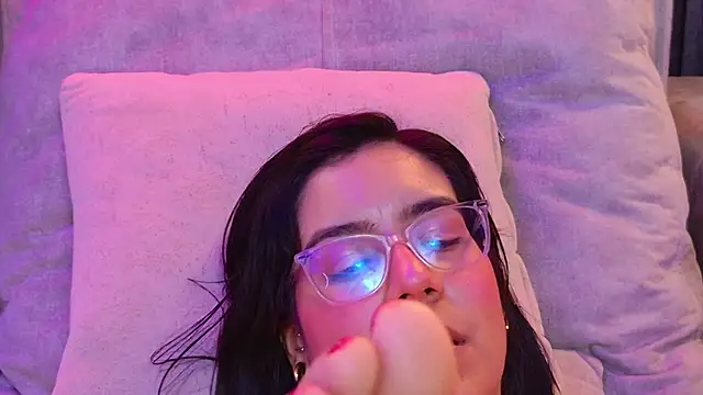 HannaMiller01  online show from 19, 4, 2026