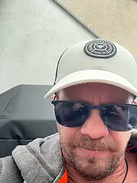 Snapshot of stefhart chatting on 2, 4, 2026 stefhart online show from 2, 4, 2026