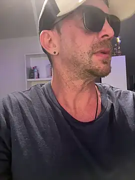 Snapshot of stefhart chatting on 31, 3, 2026 stefhart online show from 31, 3, 2026