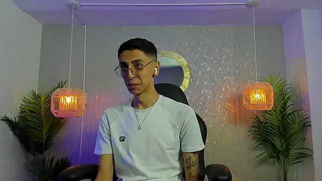 Snapshot of Gio_carangi chatting on 21, 4, 2026 Gio carangi online show from 21, 4, 2026