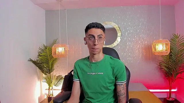 Snapshot of Gio_carangi chatting on 5, 5, 2026 Gio carangi online show from 5, 5, 2026