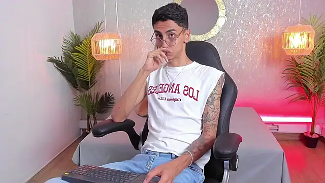 Snapshot of Gio_carangi chatting on 11, 4, 2026 Gio carangi online show from 11, 4, 2026