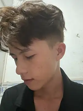 Nguyencuong1999 online show from 23, 4, 2026