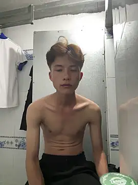 Nguyencuong1999 online show from 28, 4, 2026