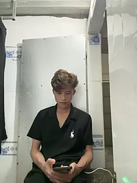 Nguyencuong1999 online show from 4, 5, 2026
