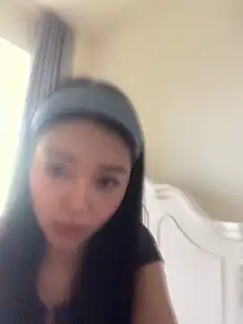 kiki-chloe online show from 7, 4, 2026