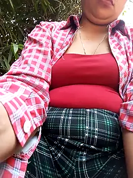 Snapshot of Hena__ chatting on 14, 4, 2026 Hena online show from 14, 4, 2026