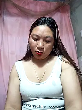Snapshot of Hena__ chatting on 12, 5, 2026 Hena online show from 12, 5, 2026