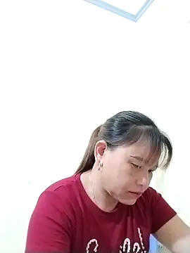 Snapshot of Moubie1 chatting on 16, 4, 2026 Moubie1 online show from 16, 4, 2026